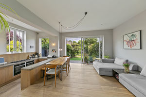 Dining Room- click for photo gallery